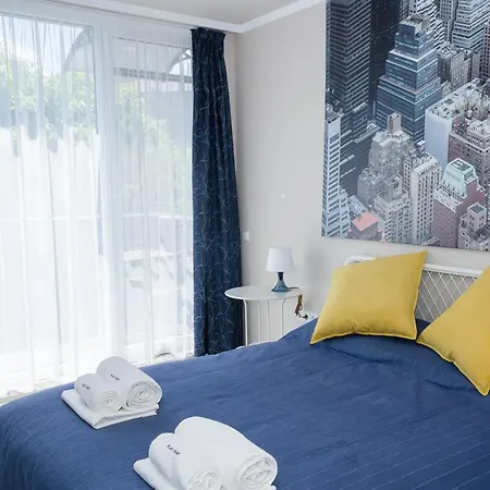 Sunny Blue One-bedroom Flat With Balcony By Flat Mаnager Apartman Várna
