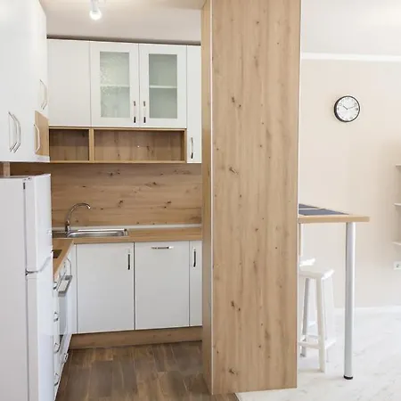 Sunny Blue One-bedroom Flat With Balcony By Flat Mаnager Apartamento