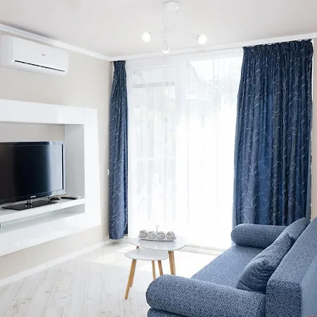 Apartman Sunny Blue One-bedroom Flat With Balcony By Flat Mаnager *