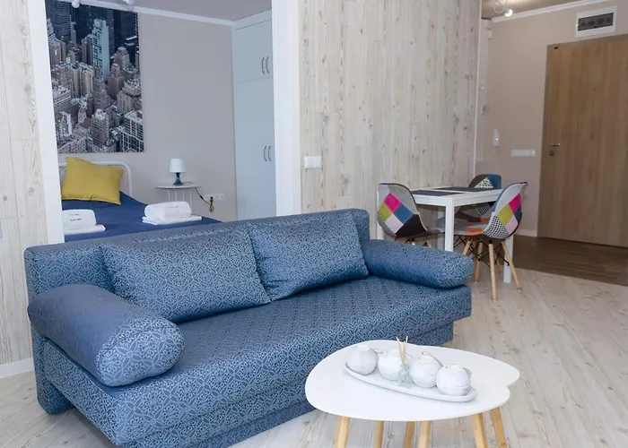 アパート Sunny Blue One-bedroom Flat With Balcony By Flat Mаnager