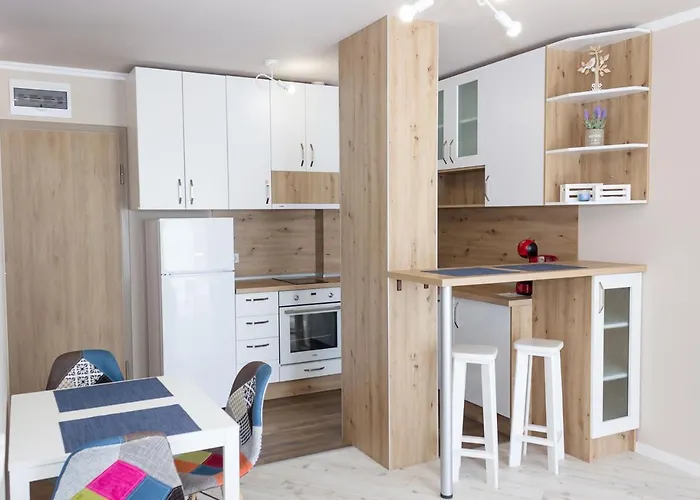 Sunny Blue One-bedroom Flat With Balcony By Flat Mаnager