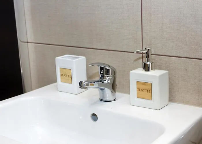 Sunny Blue One-bedroom Flat With Balcony By Flat Mаnager アパート *