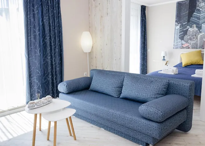 アパート Sunny Blue One-bedroom Flat With Balcony By Flat Mаnager